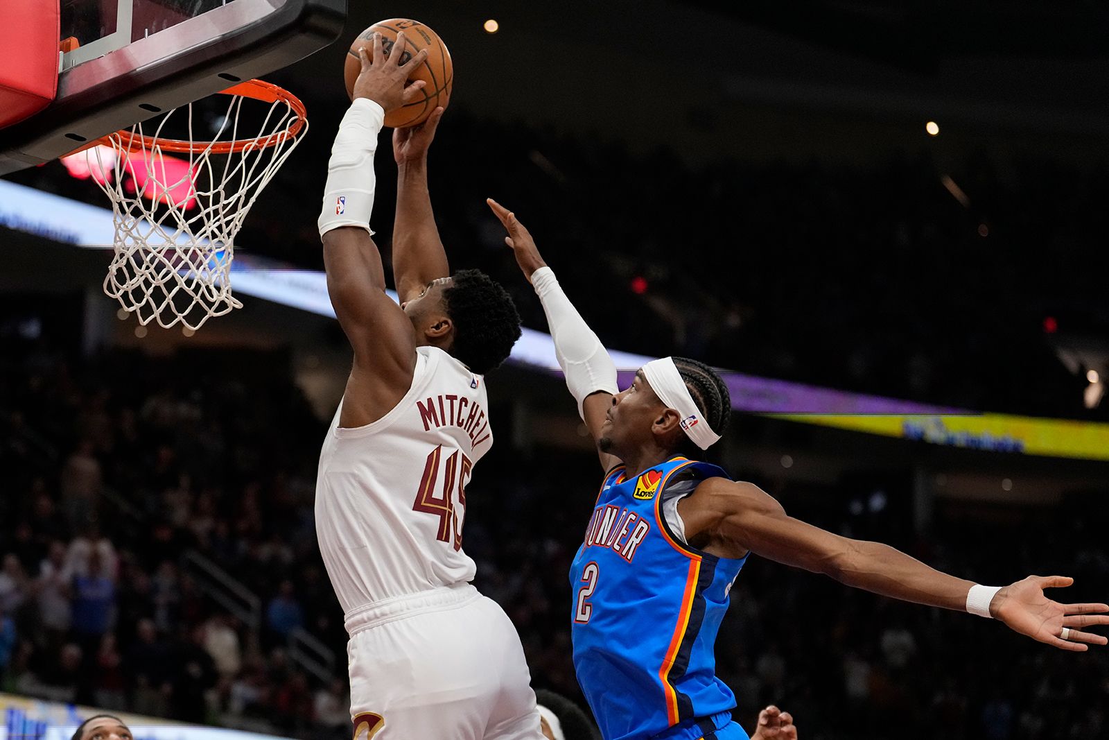 Cleveland Cavaliers Extend Win Streak to 11 with Thrilling Victory Over Oklahoma City Thunder