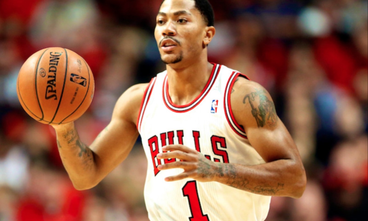 Derrick Rose’s No. 1 Jersey Retirement Marks Emotional Tribute to His Chicago Bulls Legacy