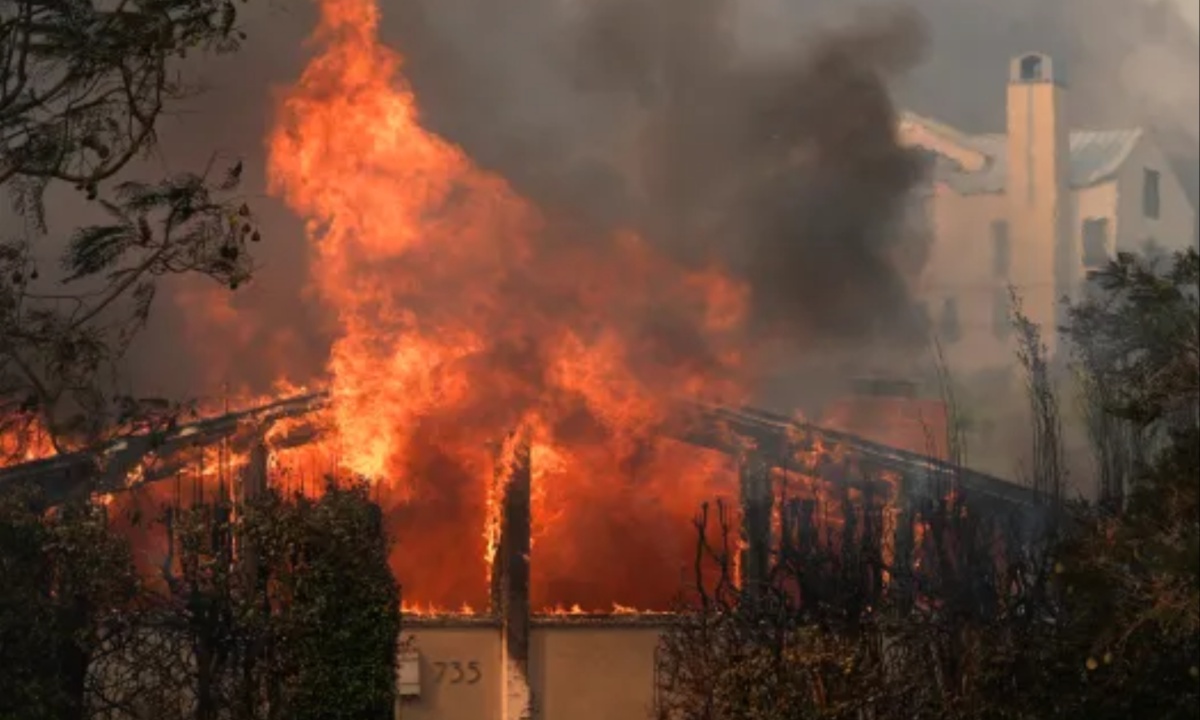 NFL Monitors Wildfires in Los Angeles as Vikings vs. Rams Playoff Game Faces Potential Relocation