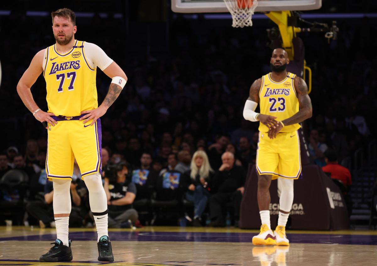 LeBron James Leads Lakers to Fourth Straight Win as Timberwolves Struggle Without Edwards