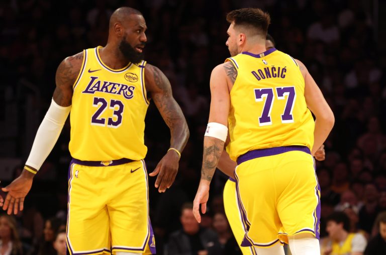 LeBron James Leads Lakers to Fourth Straight Win as Timberwolves Struggle Without Edwards