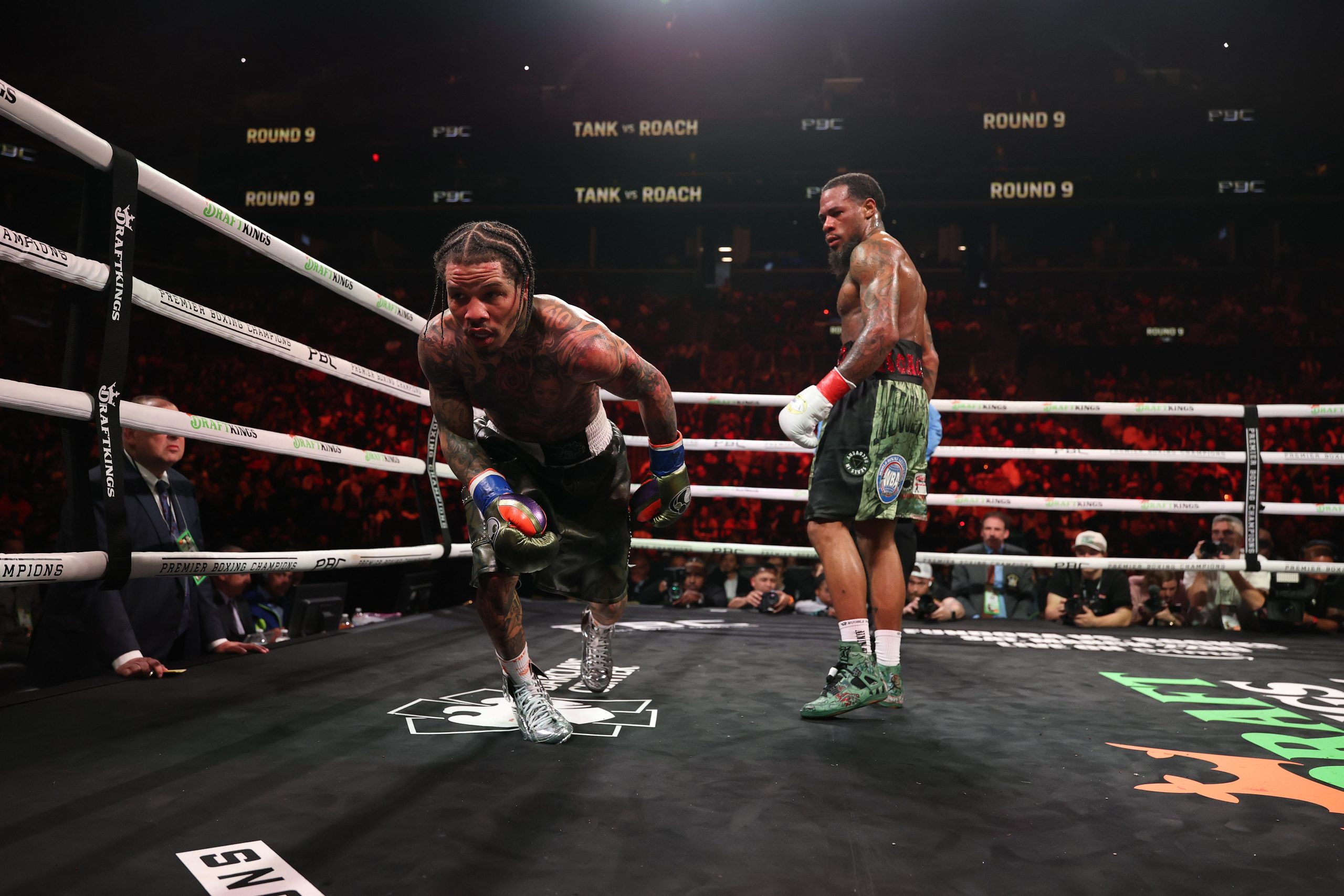 Gervonta Davis’ Controversial Knee Sparks Debate as Roach Calls for Rematch