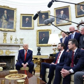 Trump Renews Greenland Annexation Push as Denmark and NATO Reject U.S. Claims