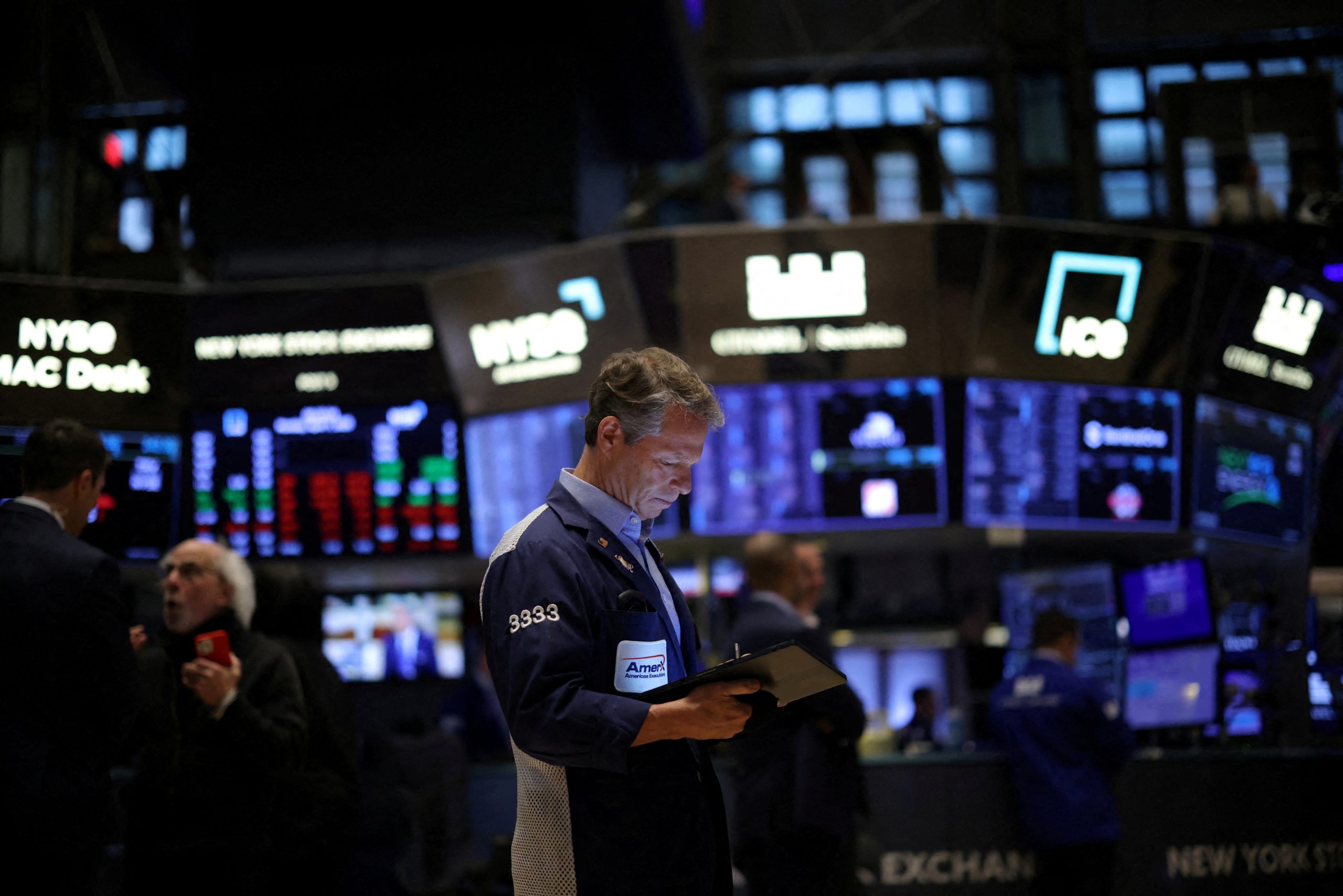 Wall Street Swings as EU Tariffs Spark Market Rebound and Investors Weigh Trade, Tech, and Tension